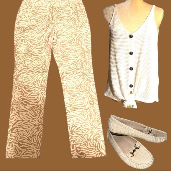 🦋Charter Club modern zebra print pants - Picture 2 of 5